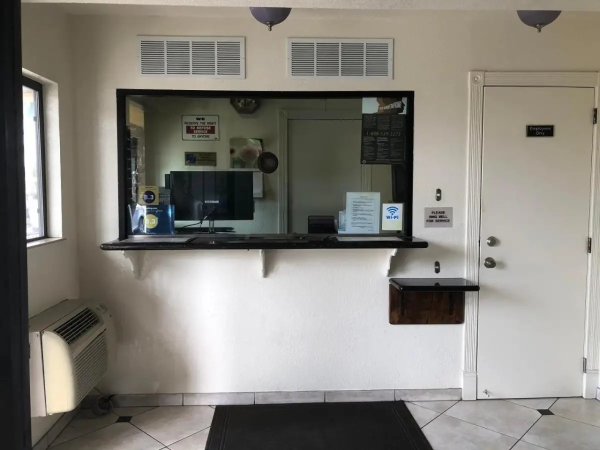 Sierra Inn 6