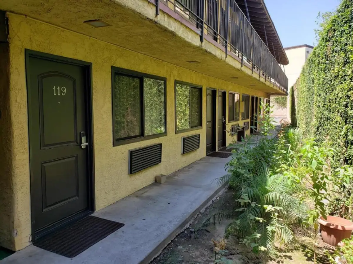 Sierra Inn 8