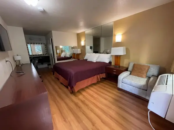 Sierra Inn 10
