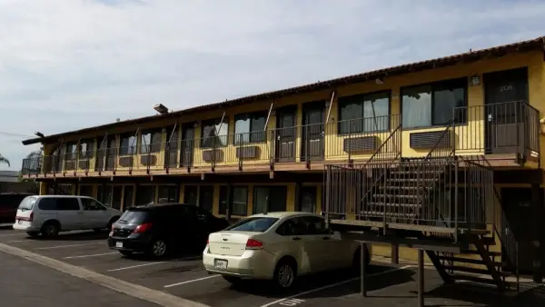Sierra Inn 5