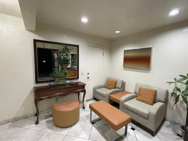 Sierra Inn 7