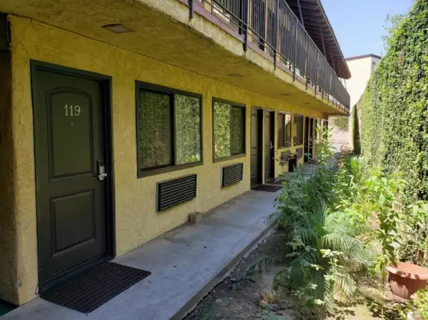 Sierra Inn 8