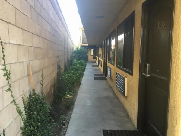 Sierra Inn 9